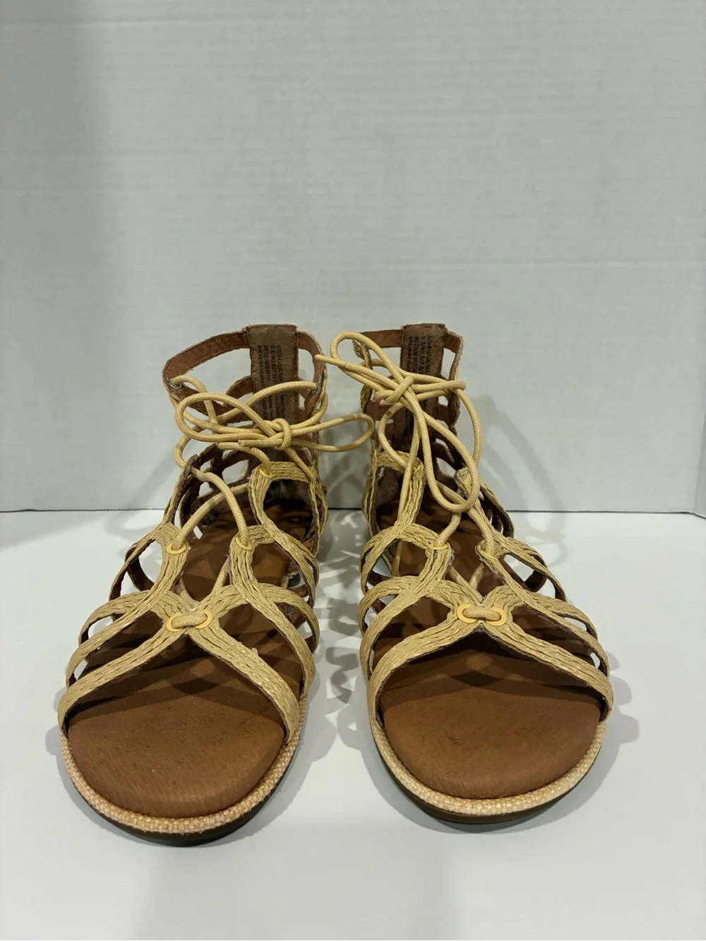 Gentle Souls Kenneth Cole Break My Heart Raffia Gladiator Sandals Beige 9.5M